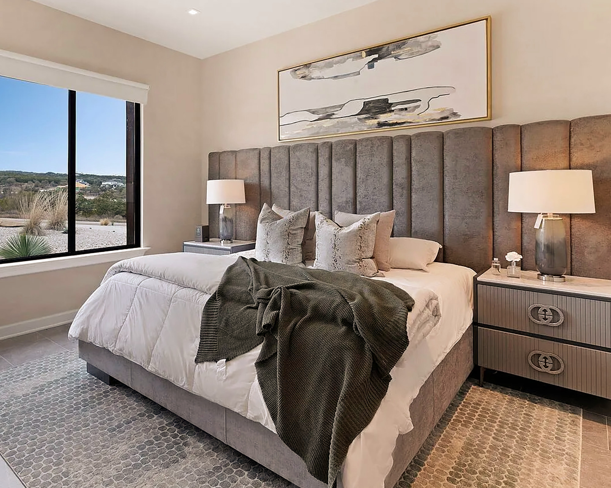 khamila-design-house-bedroom-03_edited.jpg